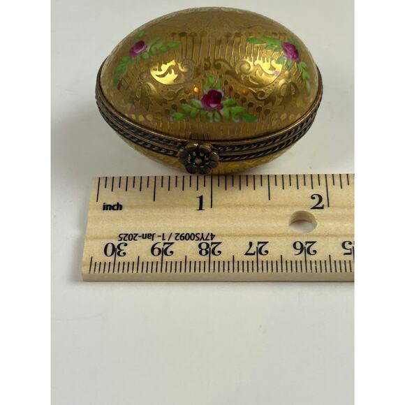 Limoges France Incrustation Trinket Box Hand Painted Roses Raised Gold Oval - Picture 13 of 15